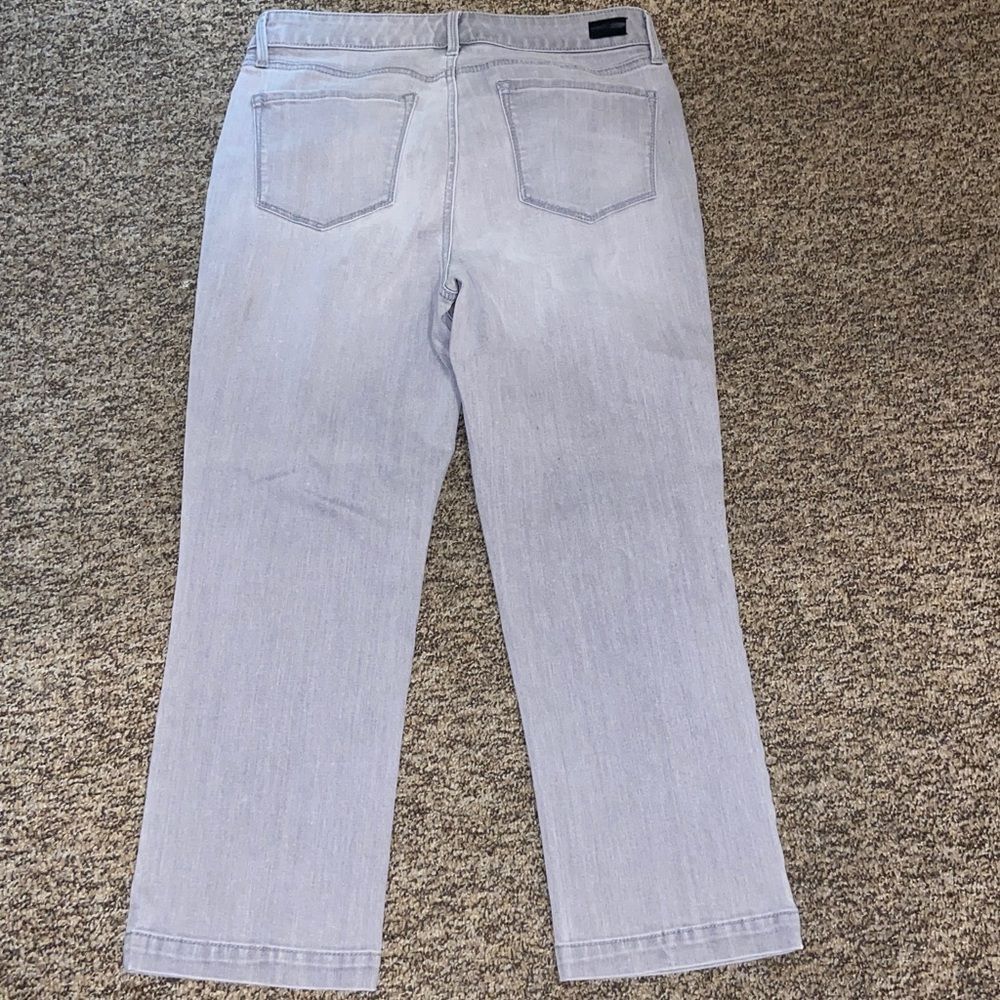 Isaacmizrahi Live! Women's Light Gray Cropped Jeans Size P4 US